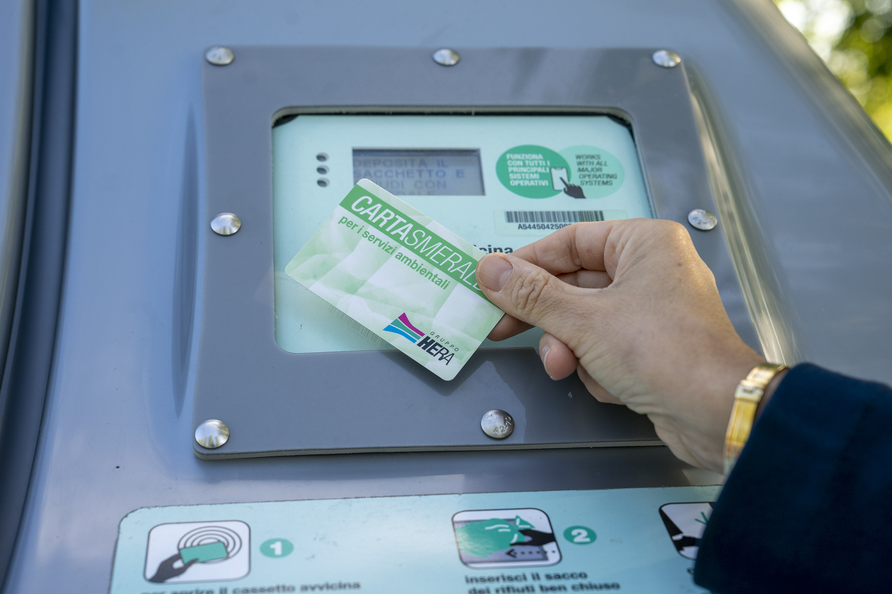 Gestione rifiuti - carta smeraldo e nuovi cassonetti